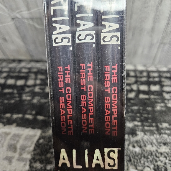ALIAS The Complete Second Season DVD Box Set - Picture 6 of 10